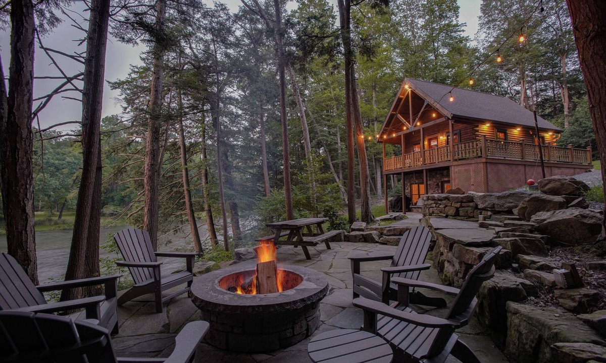 Swengel Cabin | Cabin On The River | Dream Fire Pit, Bikes + Kayaks!