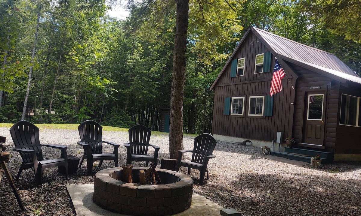 Chester Cabin | Cabin on the water!