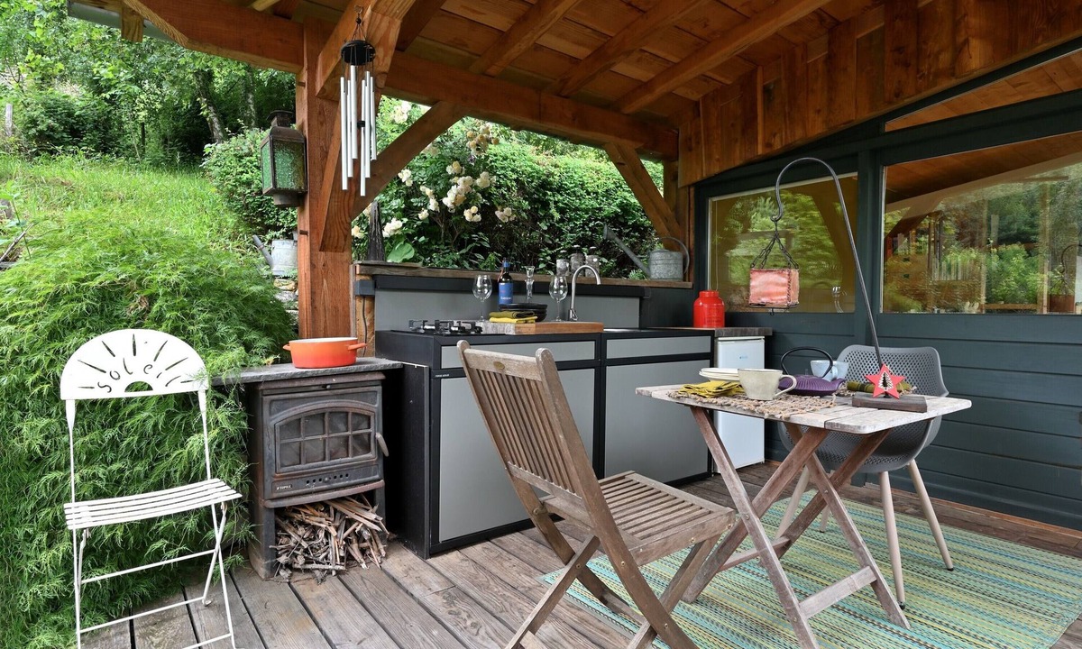 Arrien-en-Bethmale Cabin | Cabin "Petit Bouddha" with Mountain Views, Pool, and Private Terrace