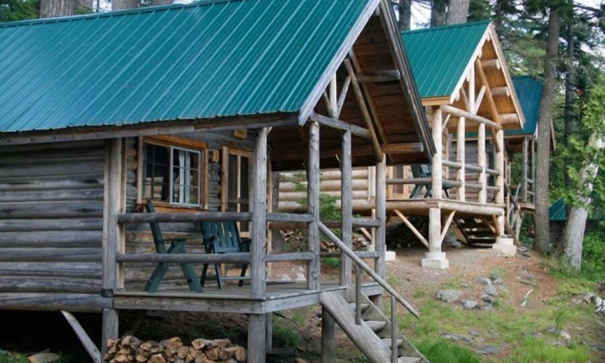 Monson Ski Chalet | Cabin, Queen Bed with Shared Bathroom