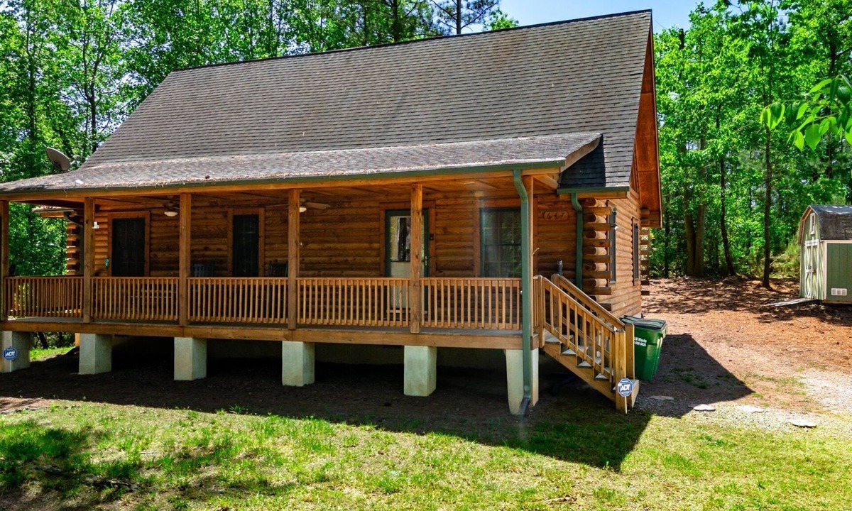 Seneca Cabin | Cabin Retreat 3 mi to Clemson & 1 mi to Hartwell