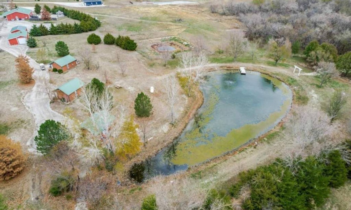 Mulvane Other | Cabin retreat with private hot tub and breakfast 1