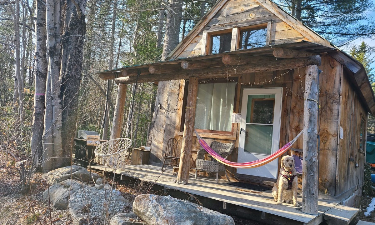 Jamaica Cabin | Cabin-Swim-Brook View-Woodfired Sauna-Firepit-Woodstove-7 min to Stratton-Dog OK