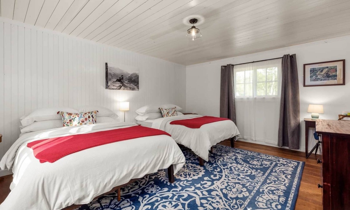 East Glacier Park Village House | Cabin w/Double Queen & full Kitchen. Jacobson's Cottages