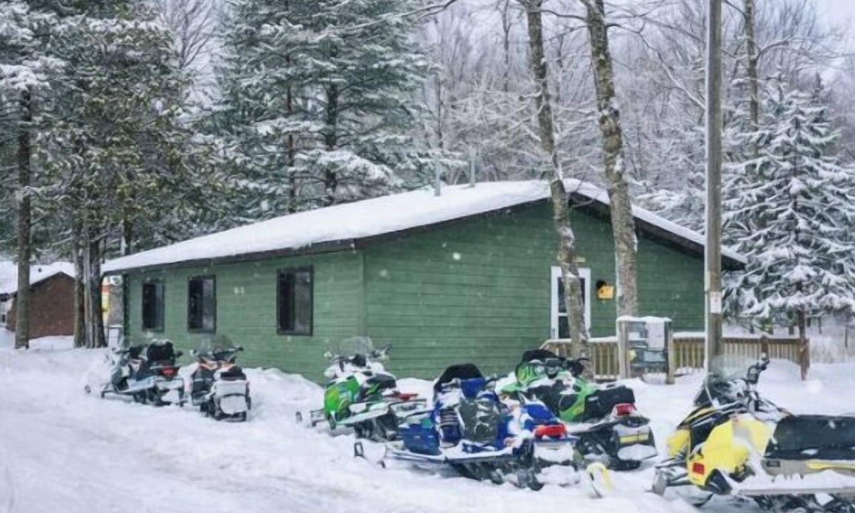 Au Train Cabin | Cabin w/gas fireplace, playground& AuTrain Lk Access