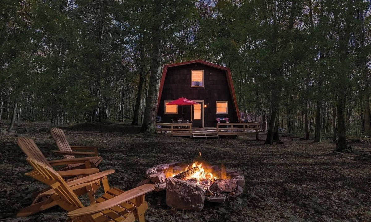 Alpine Lake Cabin | Cabin w/indoor pool & fire pit
