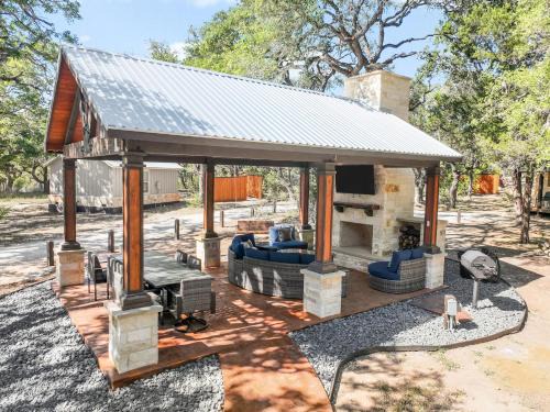 Wimberley House | Cabins at Flite Acres - Desert Willow