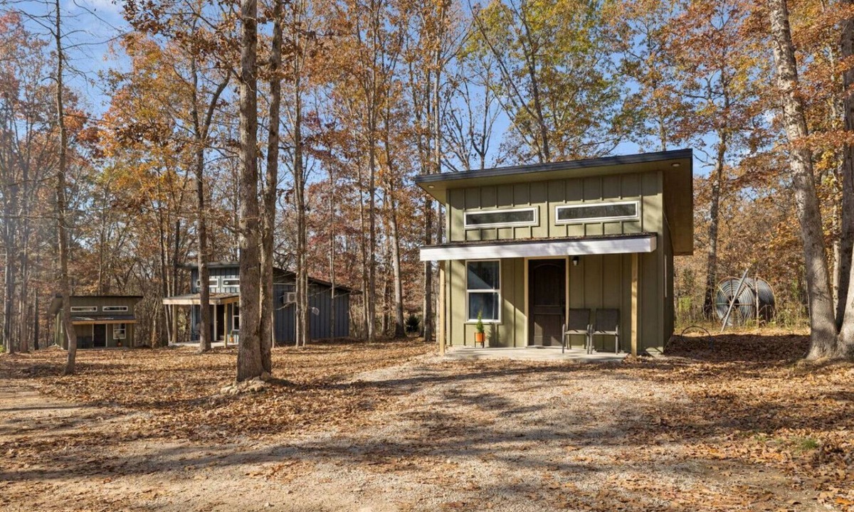 Lewis County Cabin | Cabins off the Trace: Cabin 4
