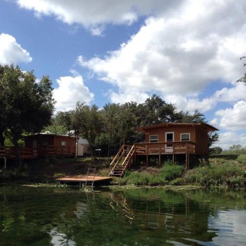 Mertzon Cabin | Cabins on Spring Creek, LLC