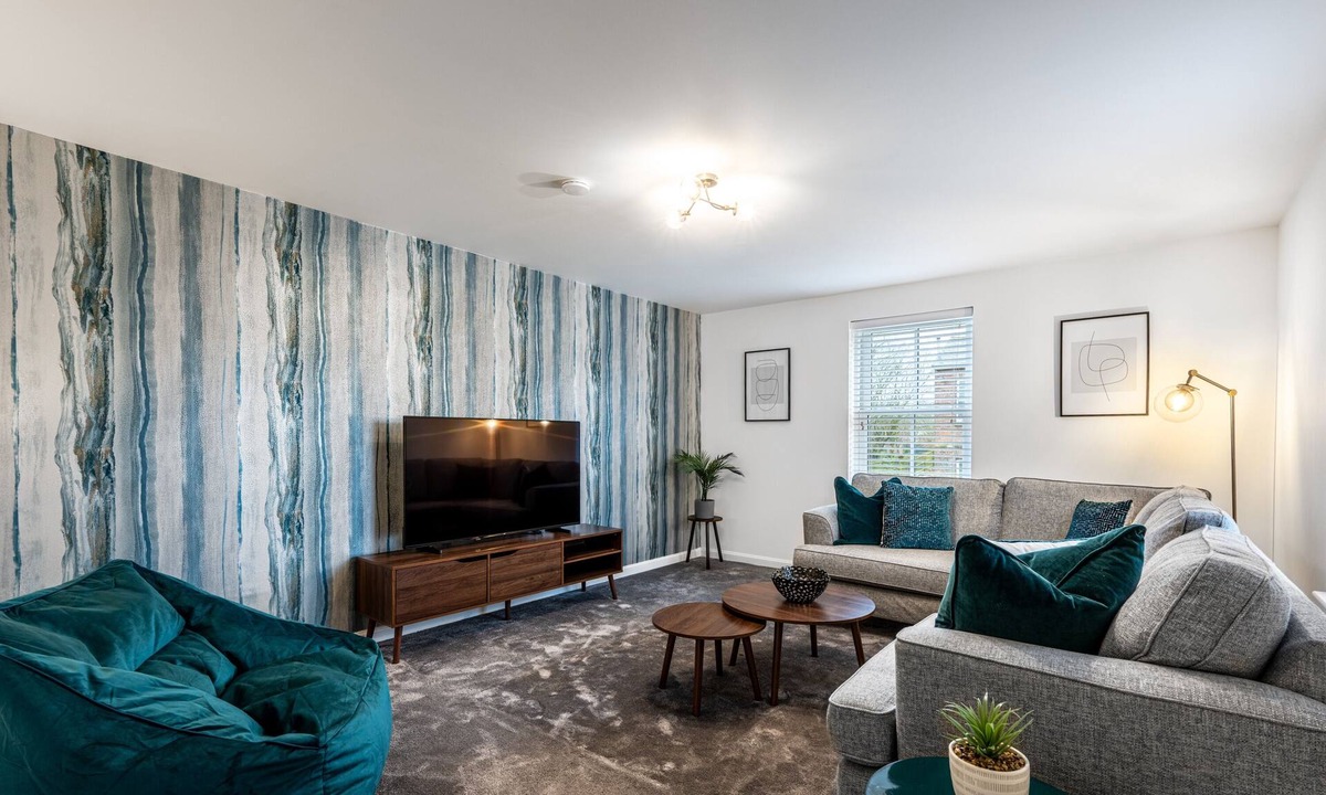 Colchester House | Caboose Stays - Cavalry Road