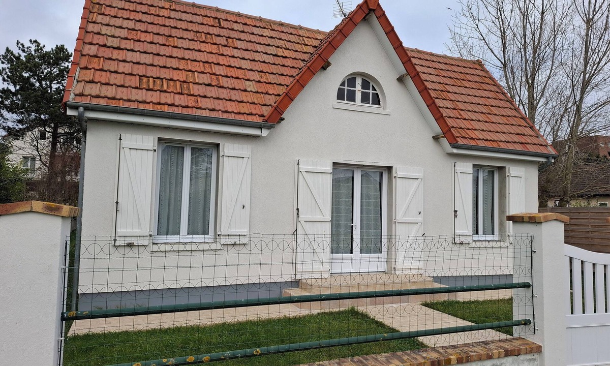 Le Home House | CABOURG/LE HOME: Close to beach, golf course, thalasso.house with terrace and garden.