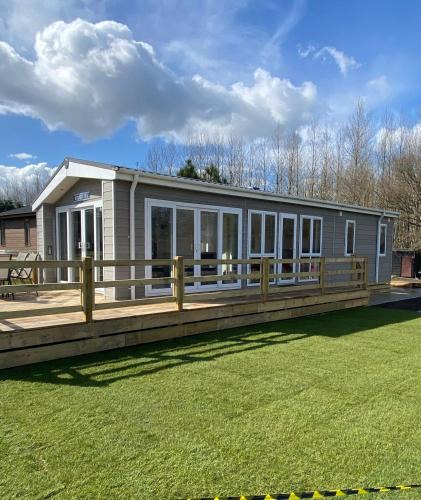 Abbess Roding House | Cackle hill lakes