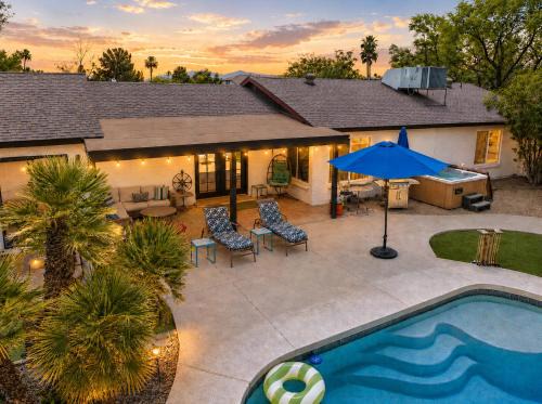 Scottsdale Vista House | Cactus Breeze Retreat with Pool Hot Tub and 2 Suites
