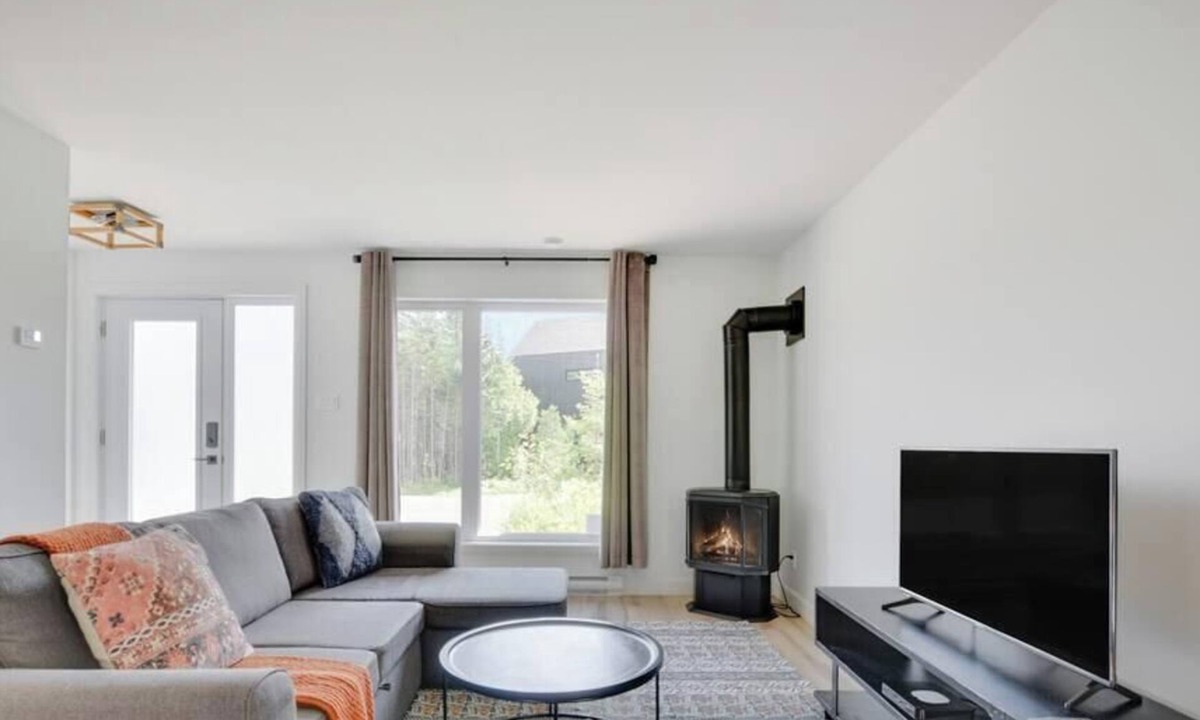 Pont-Rouge Ski Chalet | Cactus Noir - Confort et Familial - Spa & Piscine
