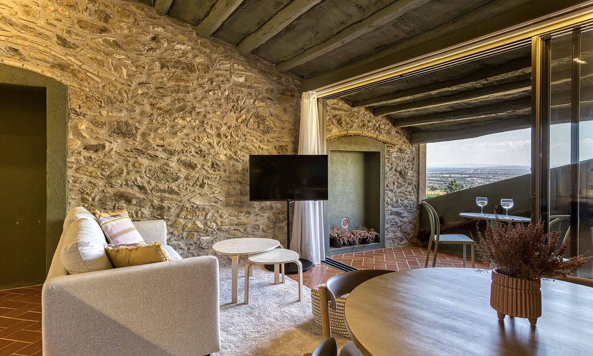 Palau-Saverdera Apartment | Cadaques Apartment.