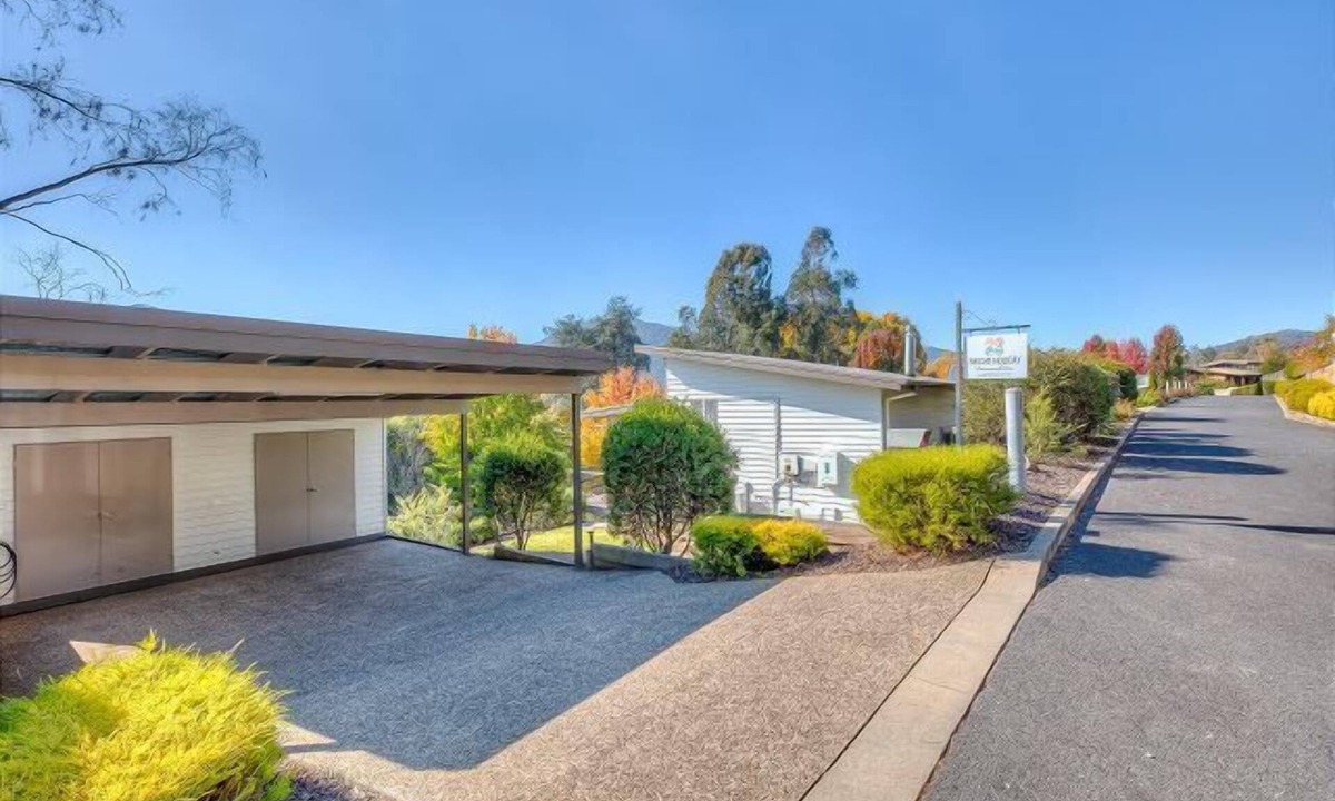 Bright Apartment | Cadence at Bright - Bike friendly accommodation