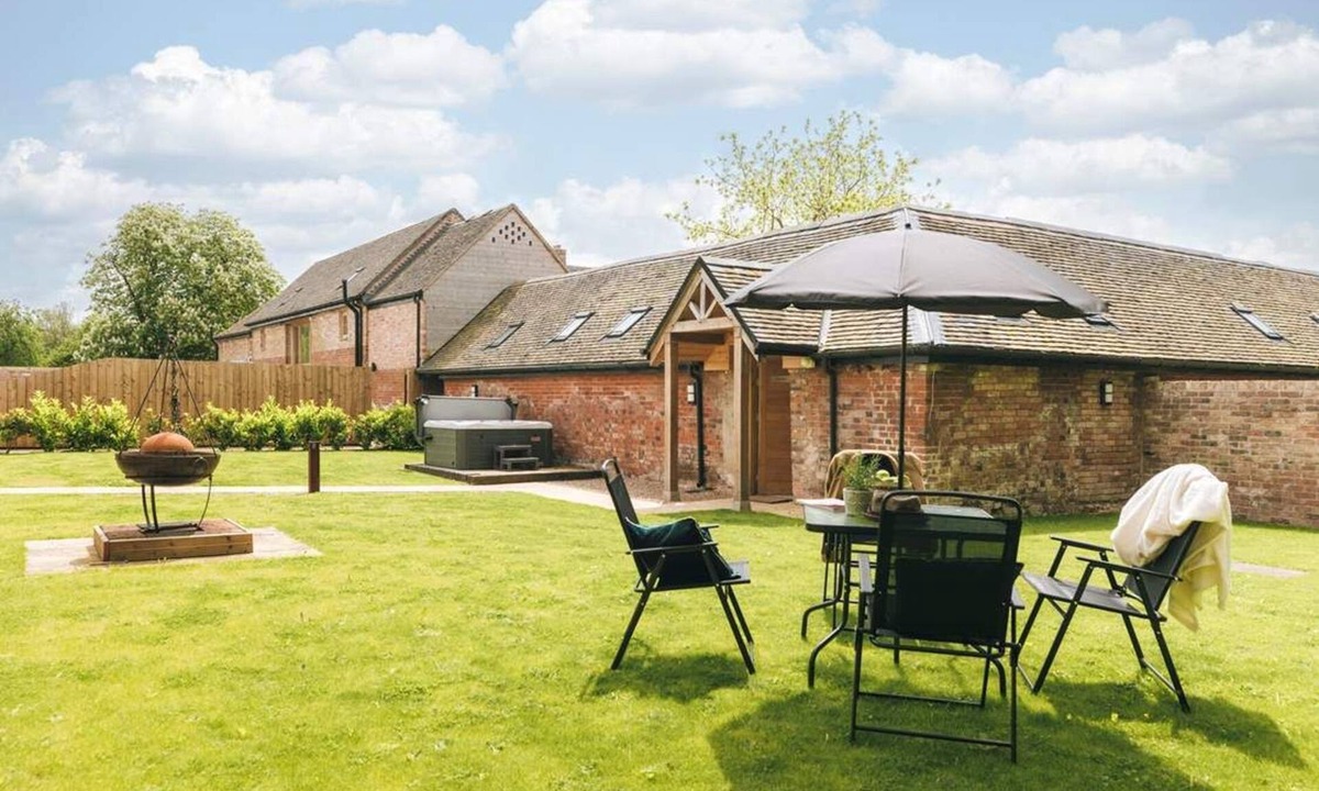 Lutterworth House | Caigemdar Barn