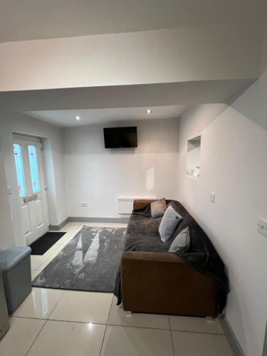 Warrington Apartment | Cairo Street Ground New