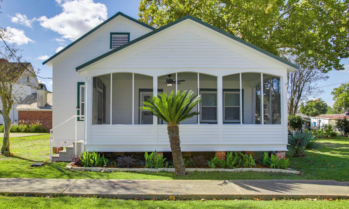 Lutcher House | Cajun Country Getaway! Historic Lutcher Bungalow