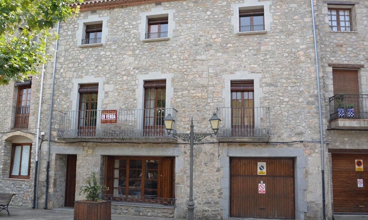 Sant Llorenc de la Muga House | Cal gall- casa rural en san llorenç de la muga.