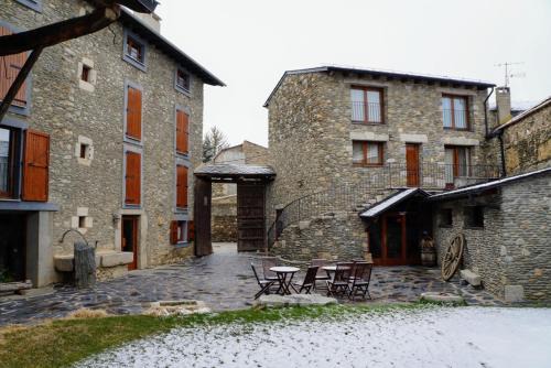 Age House | Cal Marrufès