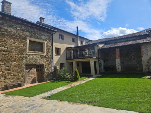 El Vilar d'Urtx Ski Chalet | Cal Not La Masia, Cerdanya