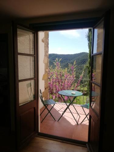 Borreda Apartment | CAL TÒFONES, 1er 1a. Apartament turístic a Borredà, 08619-Barcelona