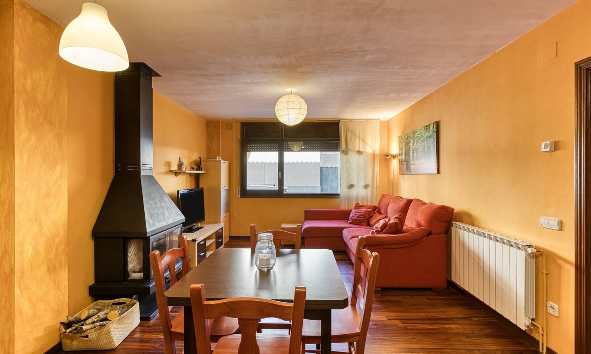 Sant Pau de Seguries Apartment | Cal Tatanet Holiday Apartment