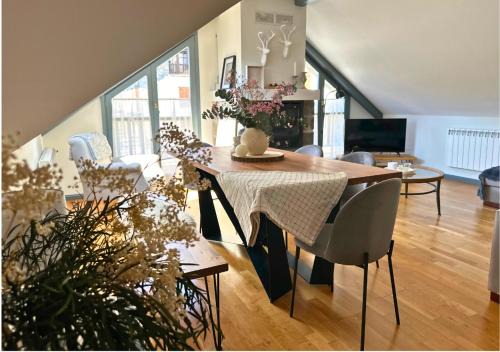 El Pueyo de Jaca Apartment | Caldares: Exclusivo Ático en El Pueyo de Jaca