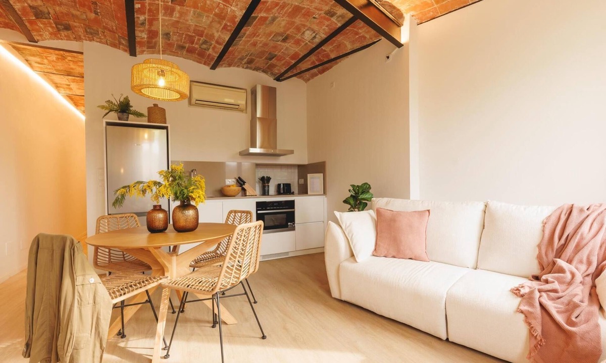 Barri Vell Apartment | Calderers La Serp - Holiday Apartment Rental Girona | Bravissimo