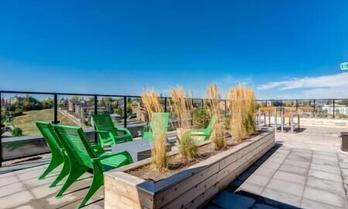 Bow Riverfront Apartment | Calgary Tower Views | UG Park | Rooftop Patio