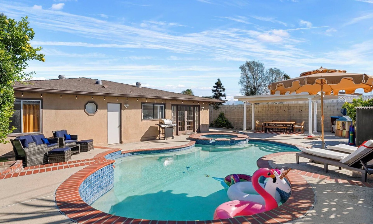 Midway City House | Cali Coastal Home: 5BDRM, 9 Beds, Pool, Hot Tub, Game Rm