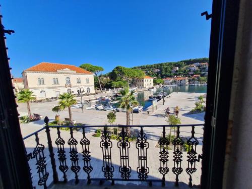 Island Hvar Apartment | Calico Apartment's