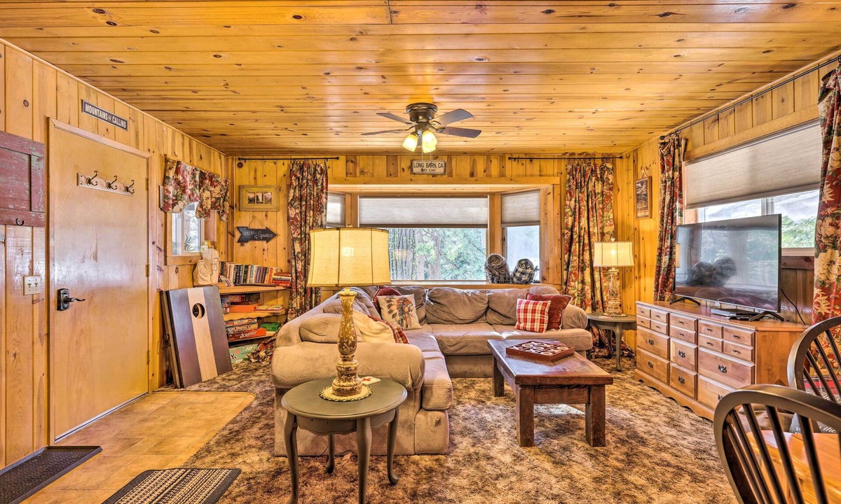 Long Barn Cabin | California Retreat w/Deck, Fire Pit & Grill!