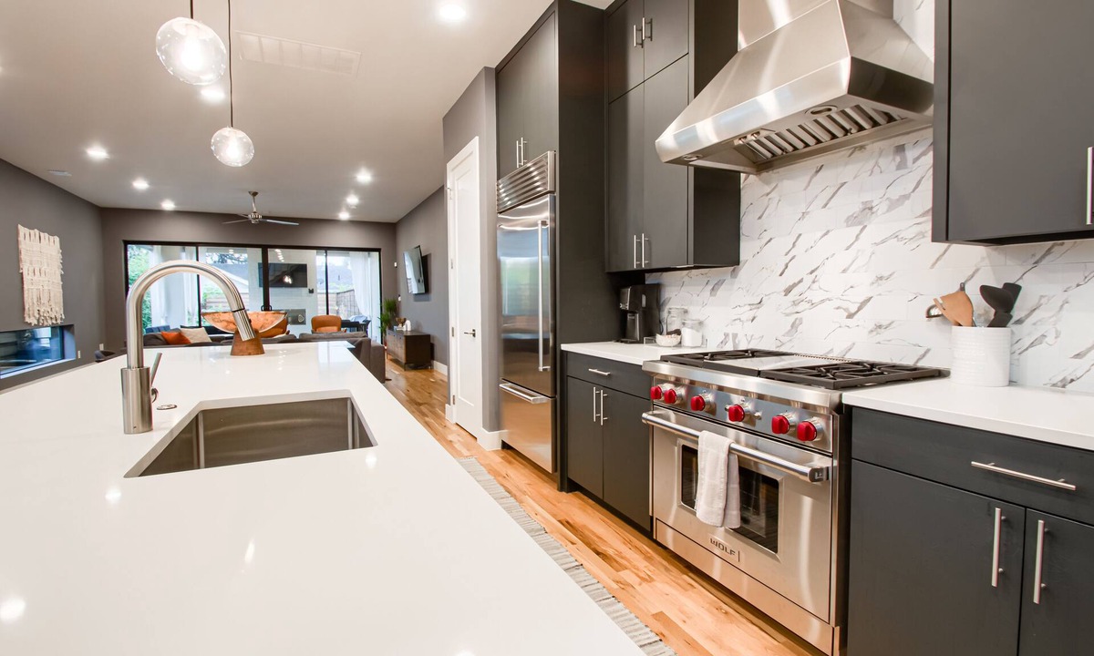 Old East Dallas House | California Vibes in heart of Dallas, heated pool