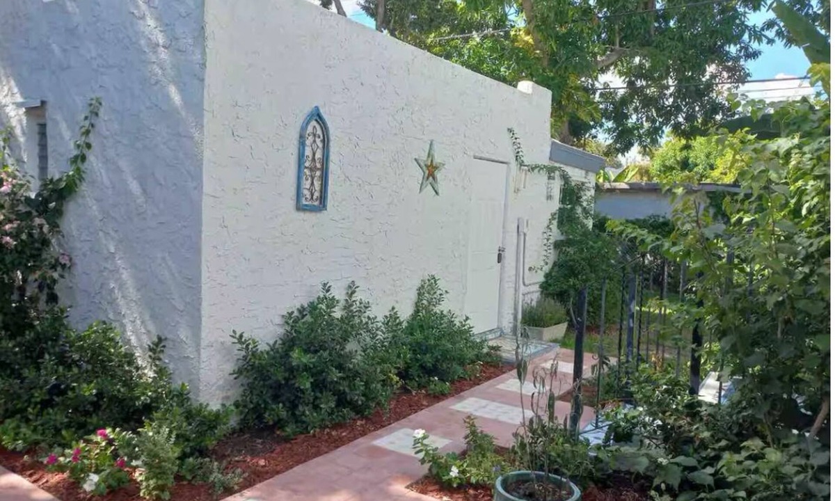 Coral Way Cottage | Calle Ocho Cottage