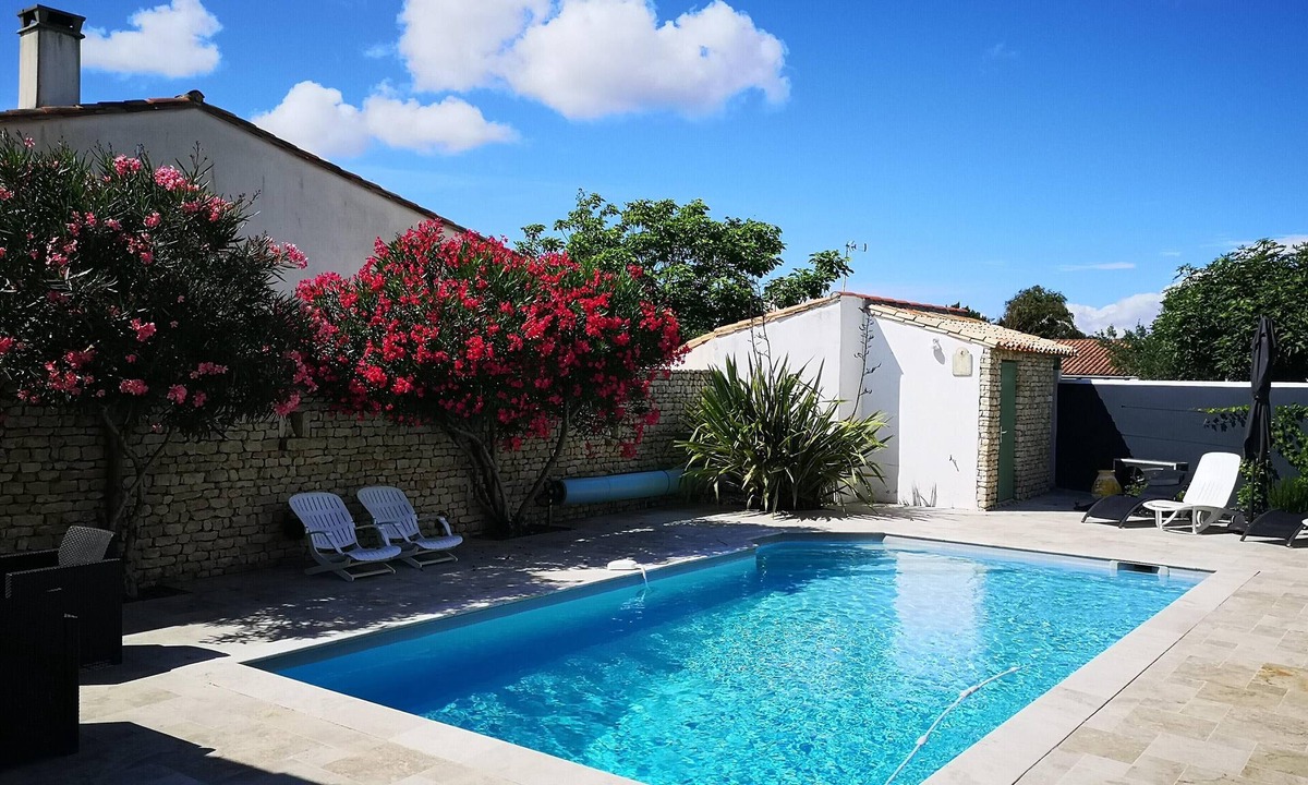 Sainte-Marie-de-Re House | Calm and sunny