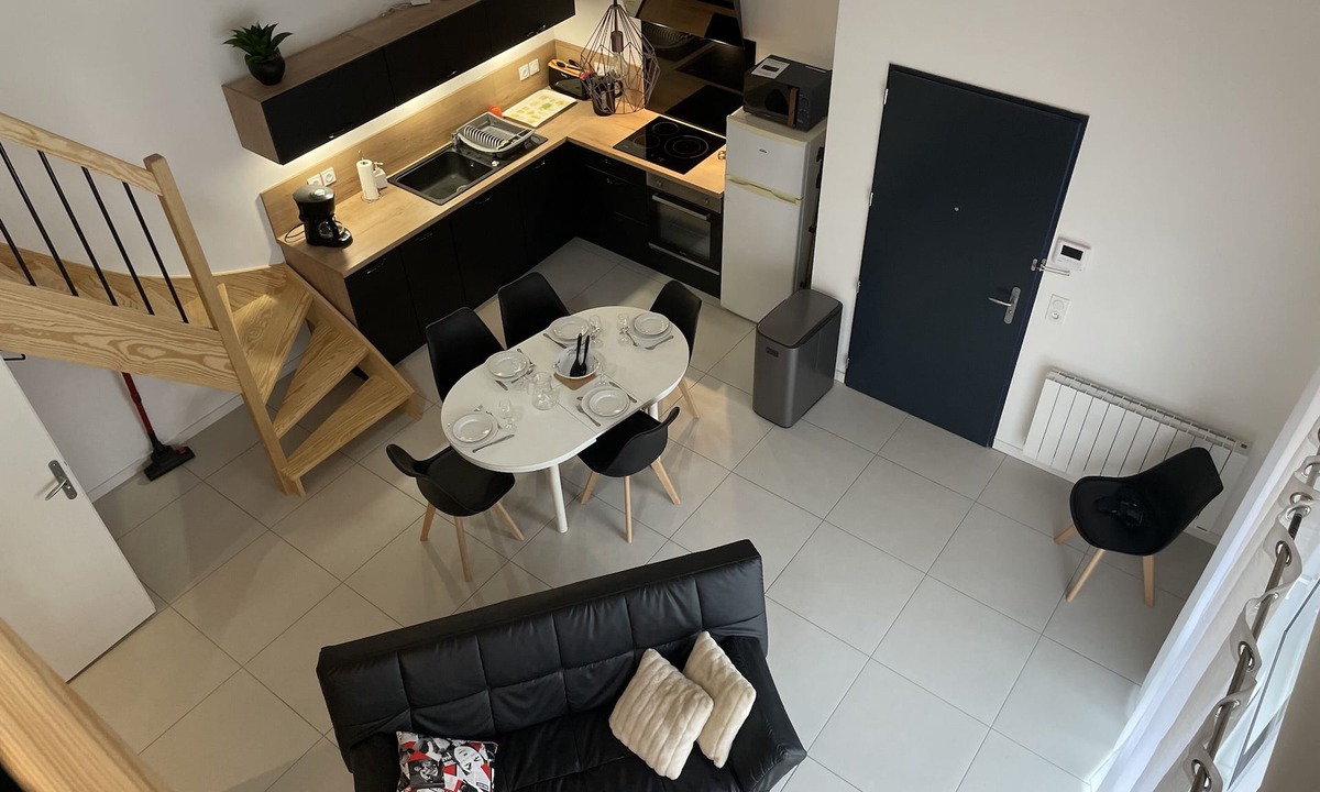 Beynost Apartment | Calm and well-being