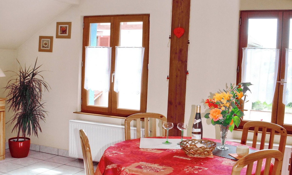 Bergheim House | Calm rental for 2 persons, the Blue House in Alsace, in a nice medieval village.