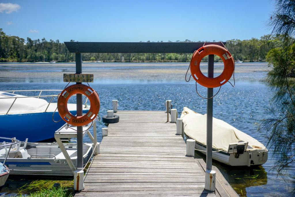 Sussex Inlet Resort | Calm Waters Waterfront Cottages