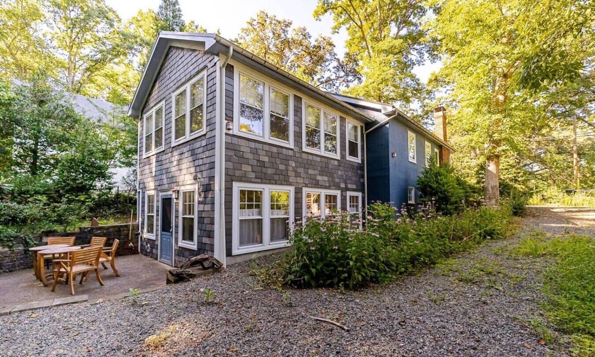 Fry's Spring House | Calma Azul ~ A Retreat in the Heart of C-Ville