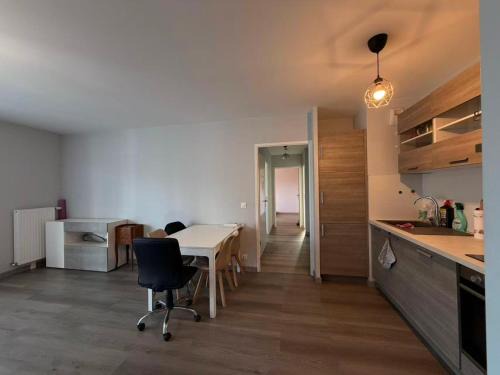 Maurepas Apartment | calme appt chez lulu