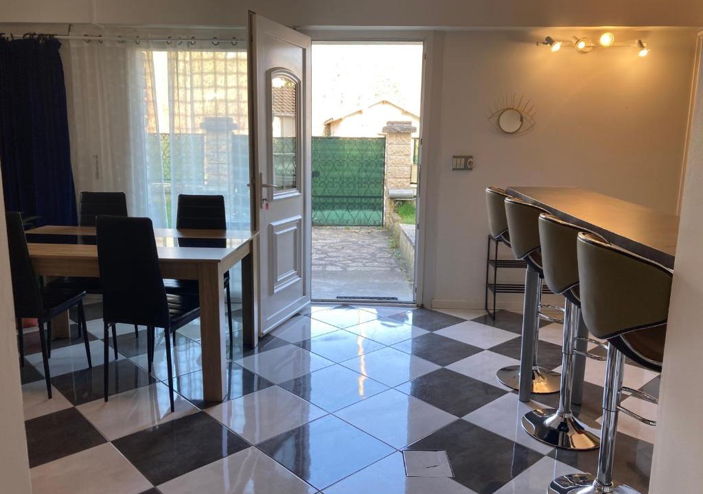 Moret-sur-Loing Apartment | Calme et spacieux près du Loing et du centre