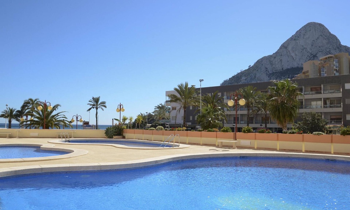 Calpe Apartment | Calpe Apartment: Beach, Pool, Air Conditioning, WiFi