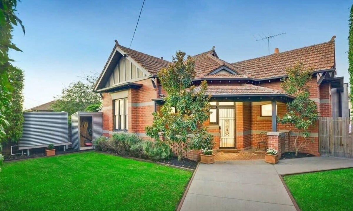 Camberwell House | Camberwell Holiday Home With Pool