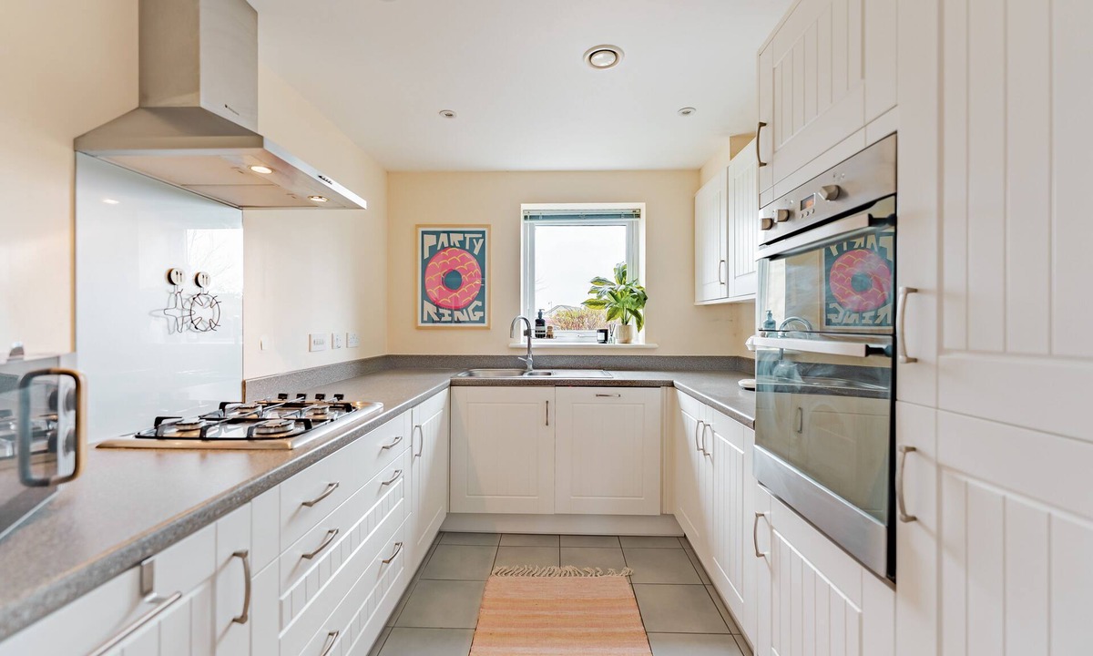 Cambridge House | Cambourne Gem, Fast Wifi, Private Parking