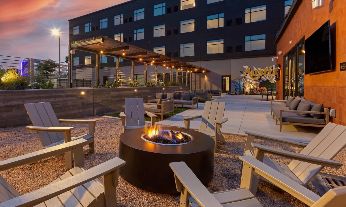 Montopolis Hotel | Cambria Hotel Austin Airport