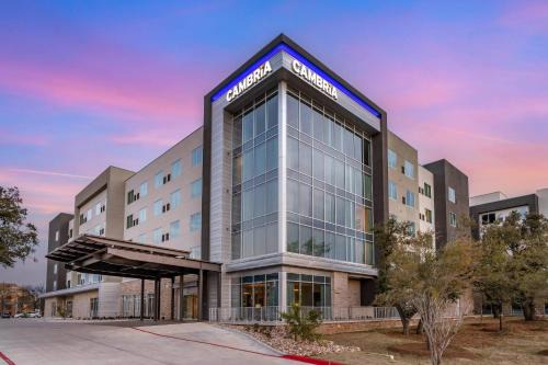 McNeil Hotel | Cambria Hotel Austin Uptown near the Domain