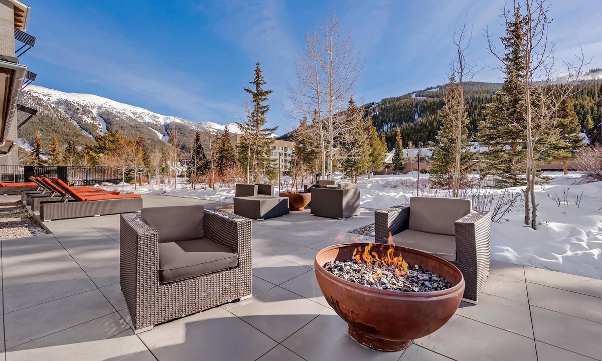 Copper Mountain Village Hotel | Cambria Hotel Copper Mountain