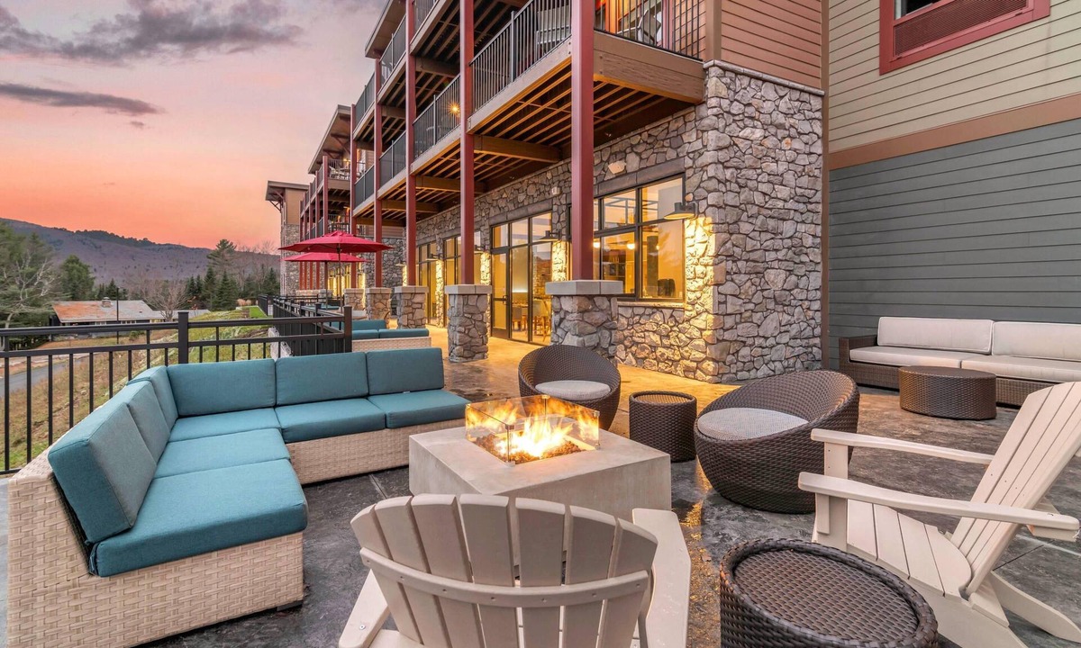 Lake Placid Hotel | Cambria Hotel Lake Placid - Lakeside Resort